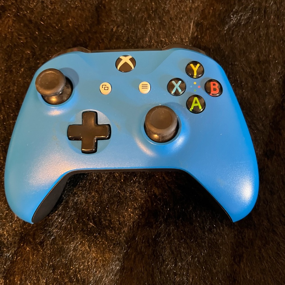 Xbox One Blue Wireless Controller OEM Model 1708 Missing Cover